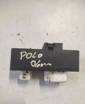 Volkswagen Polo Coolant fan relay 1J0919506M 898967000