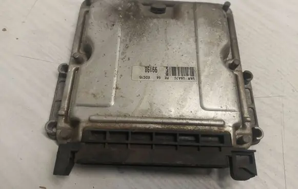 Peugeot 807 Engine control unit/module 9636254580 EDC15C2 0281010135