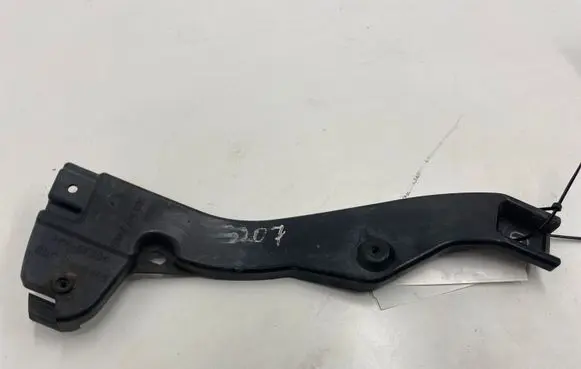 Audi A4 S4 B7 8E 8H Front bumper mounting bracket 8E0807203B
