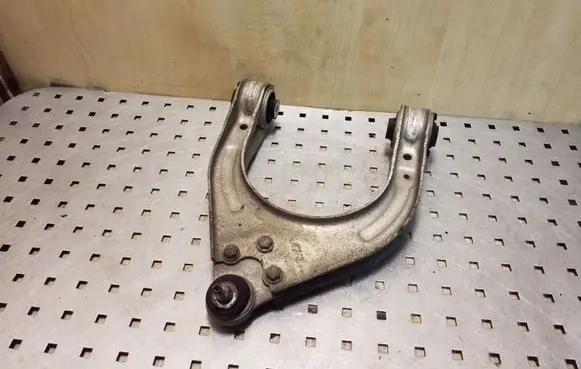 Mercedes-Benz E W211 Front lower control arm/wishbone A2113308907