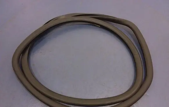 Volkswagen Phaeton Front door rubber seal 3D4867368J