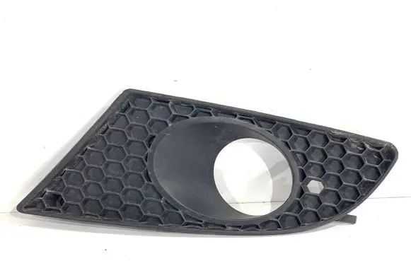 Seat Leon (1P) Front bumper lower grill 