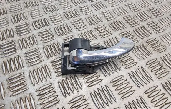 Toyota RAV 4 (XA30) Front door interior handle