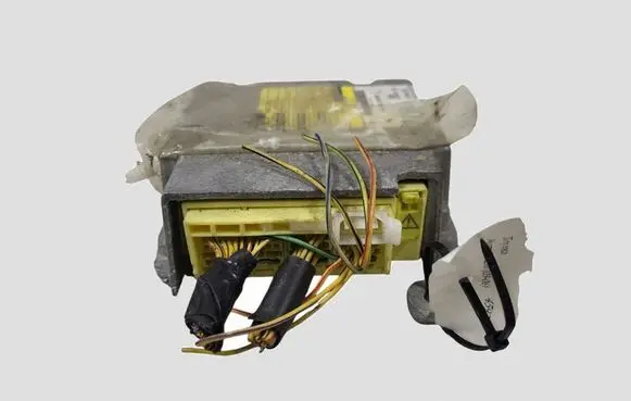 Toyota Avensis T250 Airbag control unit/module 215955104 8917005190