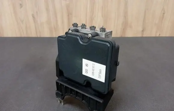 Mercedes-Benz B W246 W242 ABS Pump 0084319212 A0084319212