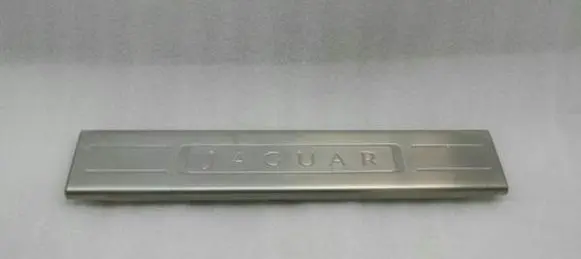 Jaguar XJ X351 Front sill trim cover AW9313201AE