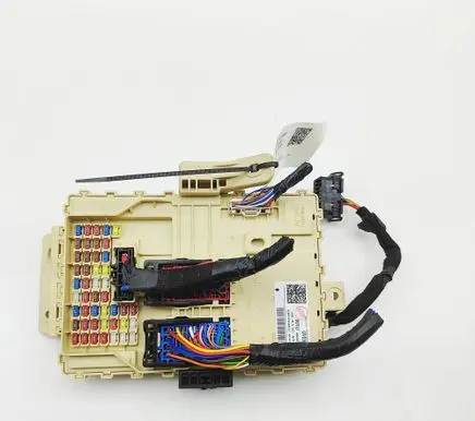 KIA Xceed Fuse module 91958J7100