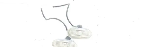 Volkswagen PASSAT B5 Front fender indicator light