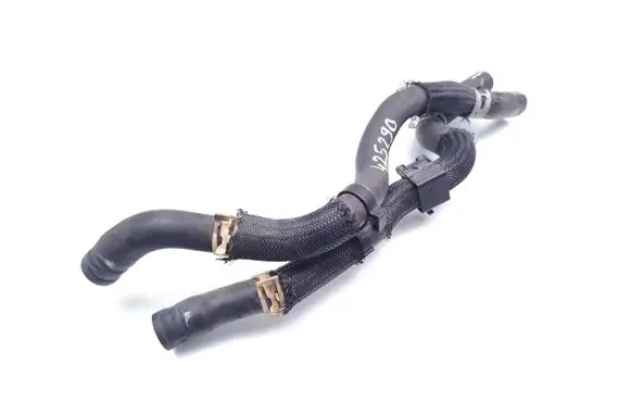 Toyota Avensis T270 Engine coolant pipe/hose