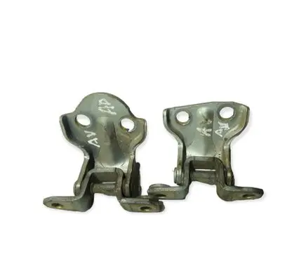 Mitsubishi Pajero Rear door hinge set 