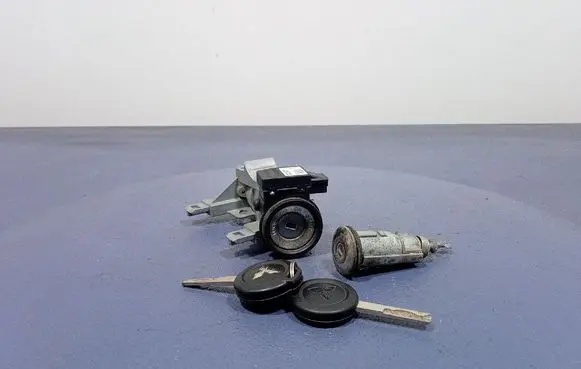 Mitsubishi Colt Ignition lock MR587813