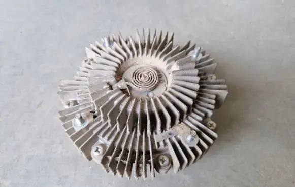 Toyota Hilux (AN10, AN20, AN30) Viscous fan clutch 