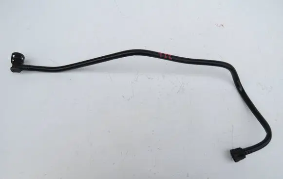 Volvo V70 Breather hose/pipe 8G9G6C662JA