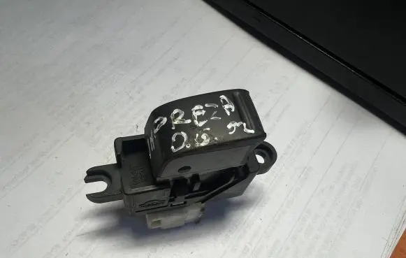 Subaru Impreza II Electric window control switch
