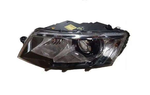 Skoda Octavia Mk4 Headlight/headlamp 5E1941015A