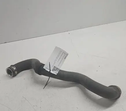 Mercedes-Benz C W203 Engine coolant pipe/hose 2035015782