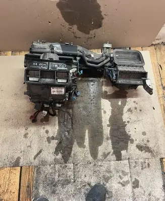 Audi A4 S4 B7 8E 8H Interior heater climate box assembly 8E1820005J
