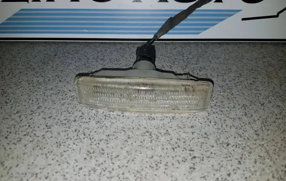 BMW 5 E39 Front fender indicator light 20151028