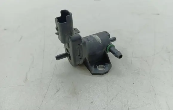 Citroen DS3 Vacuum valve 9688124580