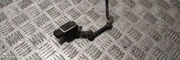 Headlight/headlamp level sensor