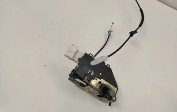 Citroen C4 I Front door lock 9660699780