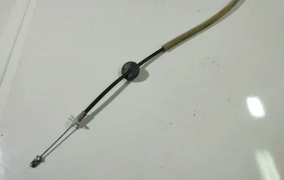 Ford Focus Front door cable line 