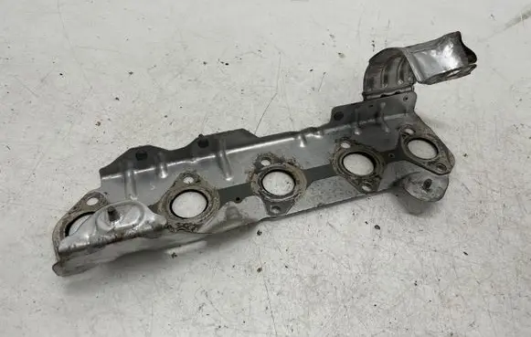 Other engine bay part