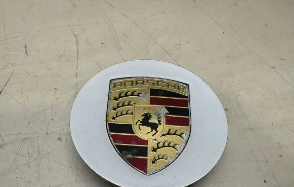Porsche Cayenne (92A) Wheel nut cap/cover 9P1601147
