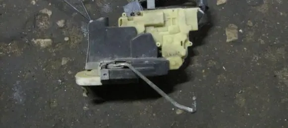 Lexus RX 300 Rear door lock