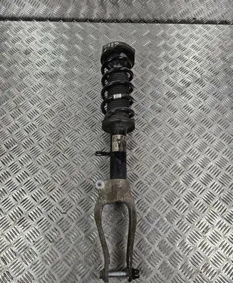 BMW 5 G30 G31 Front shock absorber with coil spring 6880084