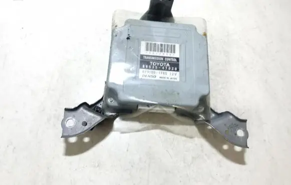 Toyota Prius (XW20) Gearbox control unit/module 8953547020 89535-47020