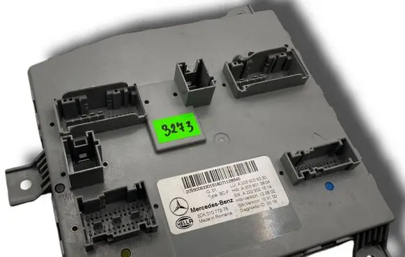 Mercedes-Benz C W205 Central body control module A3273 5DK01072278