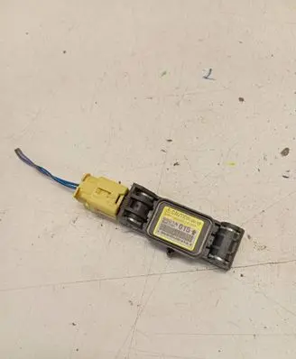 Mitsubishi Grandis Airbag deployment crash/impact sensor 8651A015 0668020312
