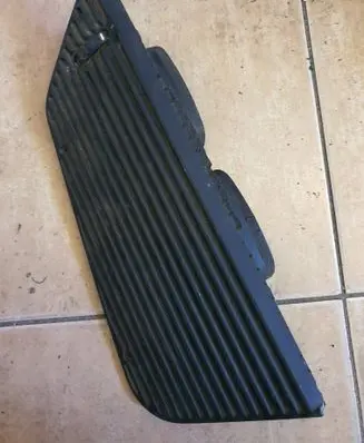 BMW 5 E34 Dash center air vent grill 64221384066