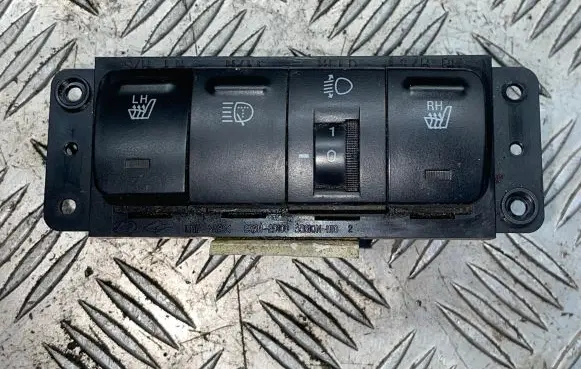 Hyundai Elantra Headlight level height control switch