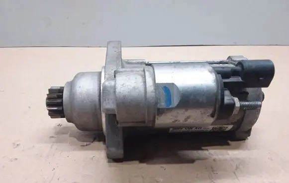 Volkswagen Golf VI Starter motor 0AM911023H