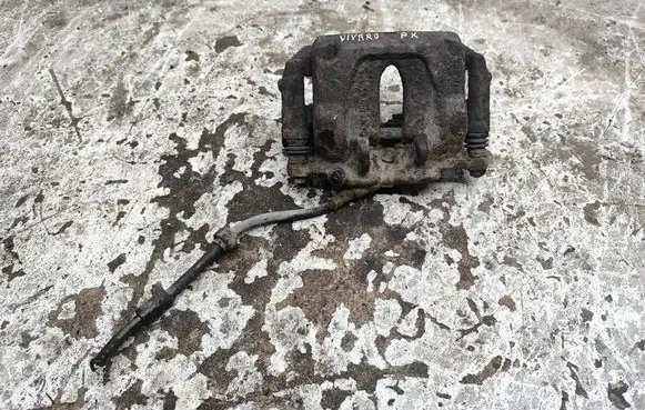 Opel Vivaro Front brake caliper 
