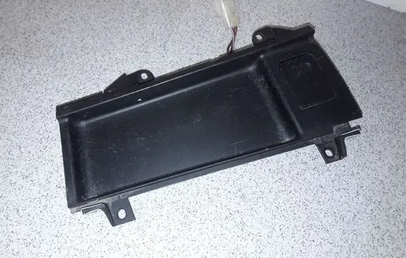 BMW 5 E39 12 V Socket (front) 51168159694 8159694