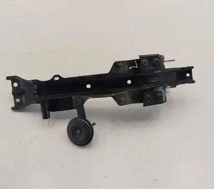Radiator support slam panel bracket