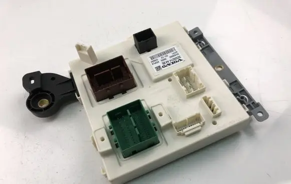 Volvo XC40 Comfort/convenience module 32320214AA