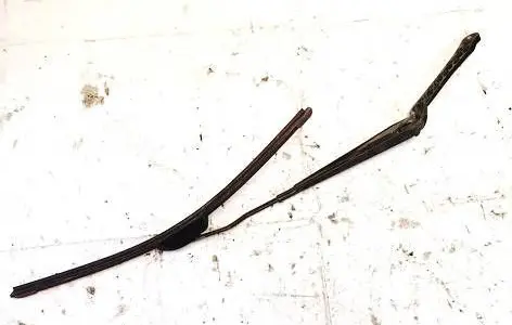 Toyota Avensis T220 Front wiper blade arm 8522105051 85221-05051