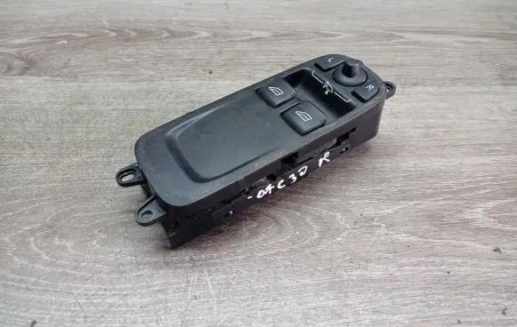 Volvo C30 Electric window control switch 30710784