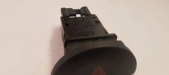 Nissan Primera Hazard light switch 06016