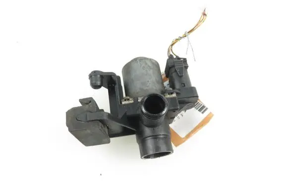 BMW 3 E36 Coolant heater control valve 8391418