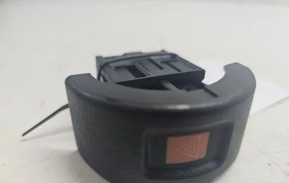 Opel Astra G Hazard light switch 09131728