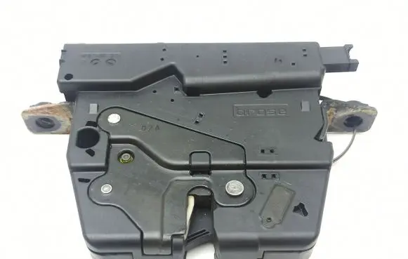 Tailgate/trunk/boot lock/catch/latch