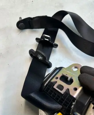 Mercedes-Benz B W245 Front seatbelt 607718200