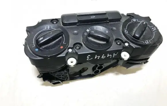 Volkswagen Caddy Climate control unit
