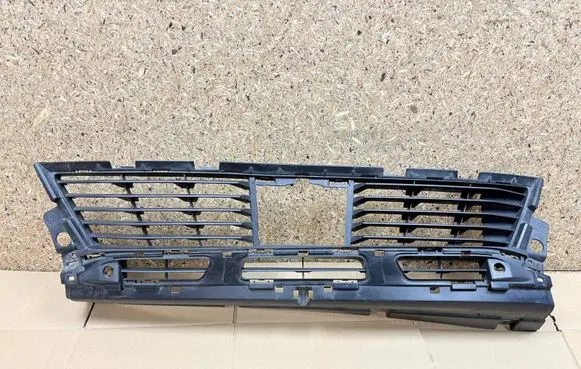 Peugeot 3008 II Front bumper lower grill 9811665777
