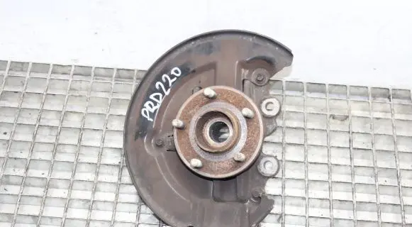 Ford C-MAX II Front wheel hub
